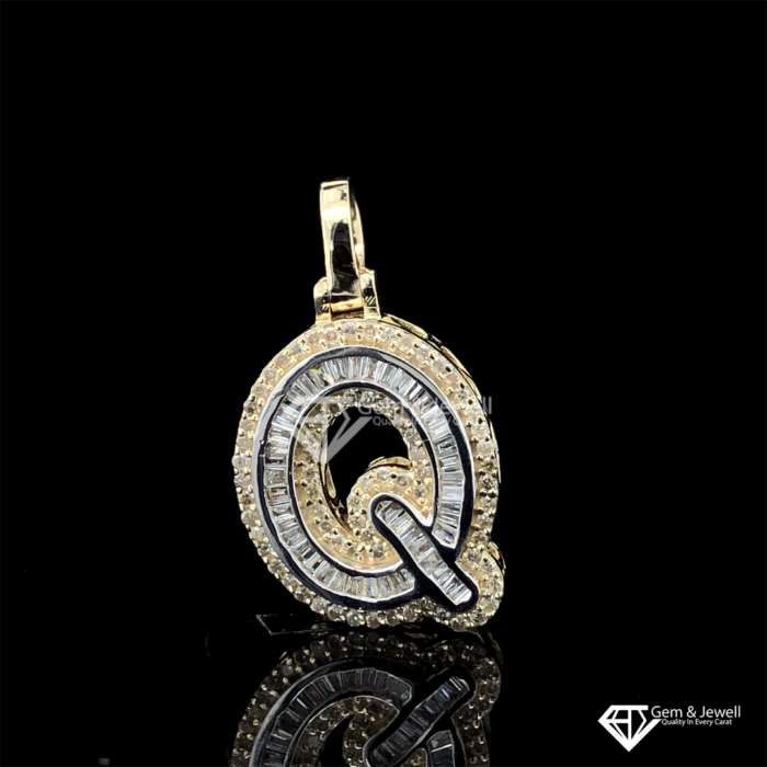 Q Alphabet Pendant Online