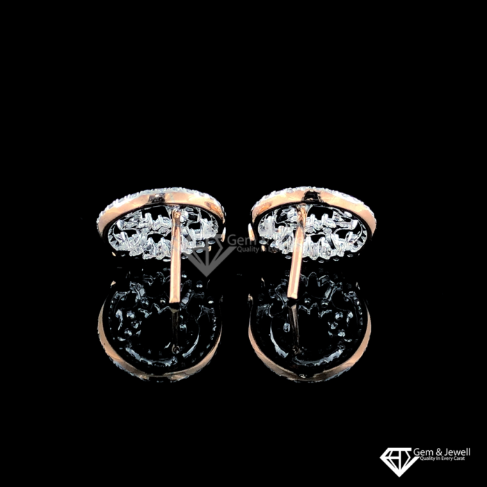 Newly Design Earring with Natural diamonds